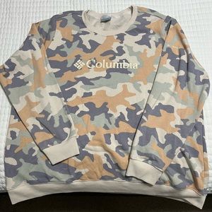 Columbia plus size sweatshirt in muted camo